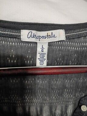 Aéropostale Gray Lightweight Knit Top Size L